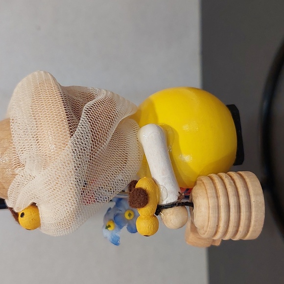 Vintage Steinbach Handmade Wooden Beekeeper Ornament. - Picture 2 of 7